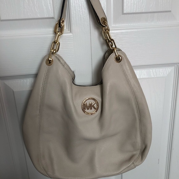 Michael Kors Bag - Picture 2 of 8